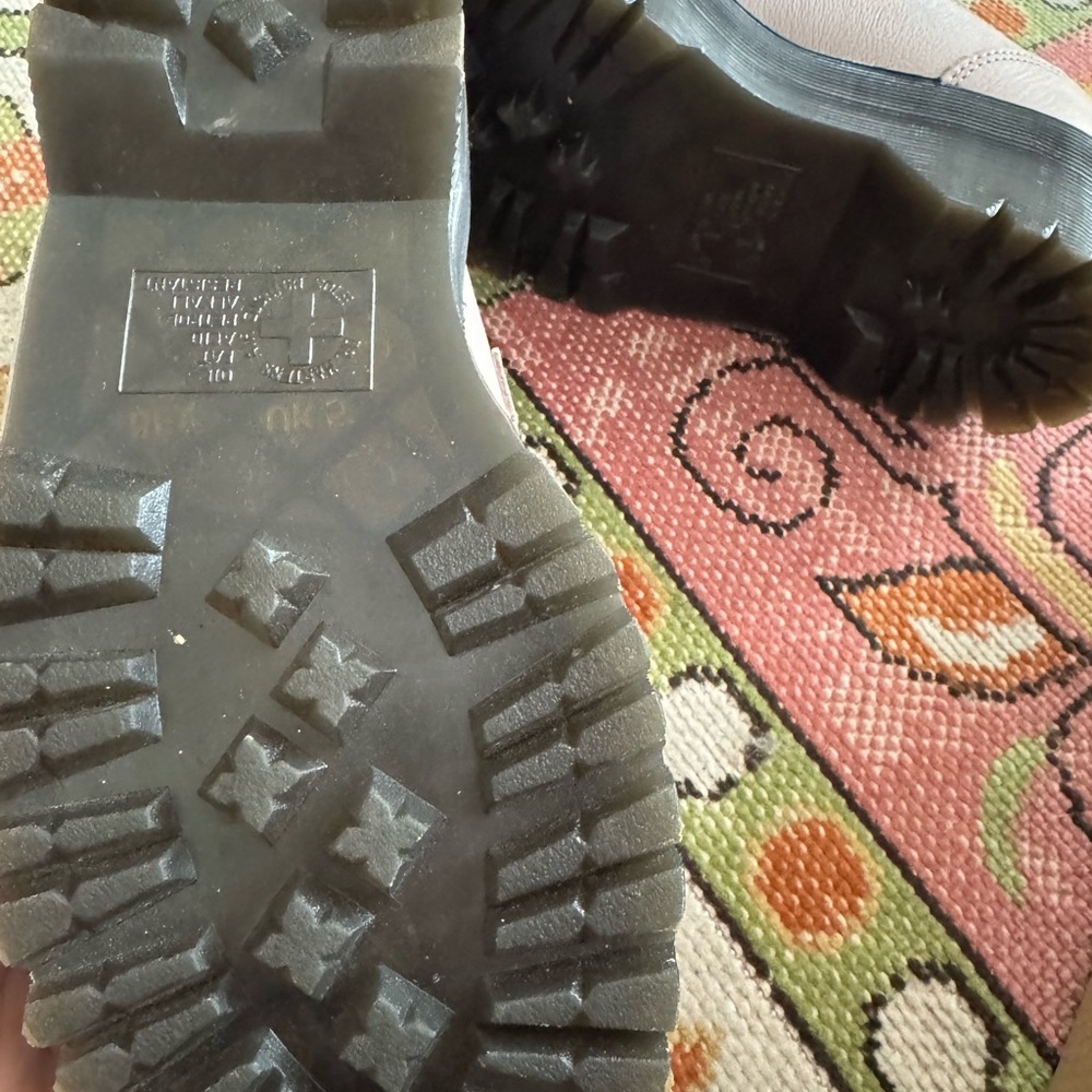 Dr. Martens Bethan T-Strap Maryjane - Picture 3 of 6
